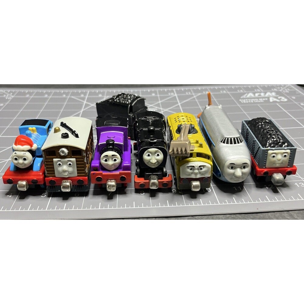 Thomas & Friends LOT of 8 Toy Pieces from 2002-2016